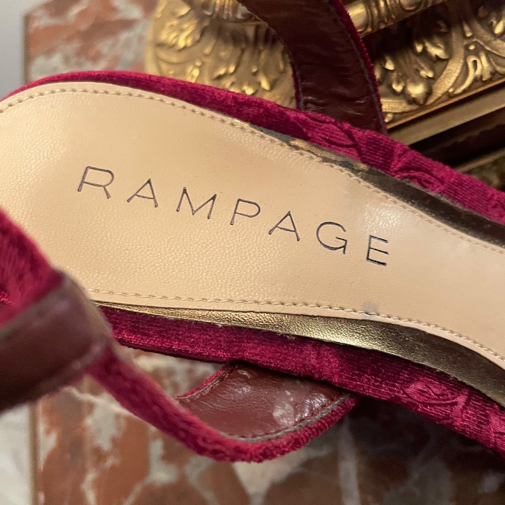 Designer Rampage Burgundy Velvet Wedge Sandal, Never worn - Picture 6 of 9
